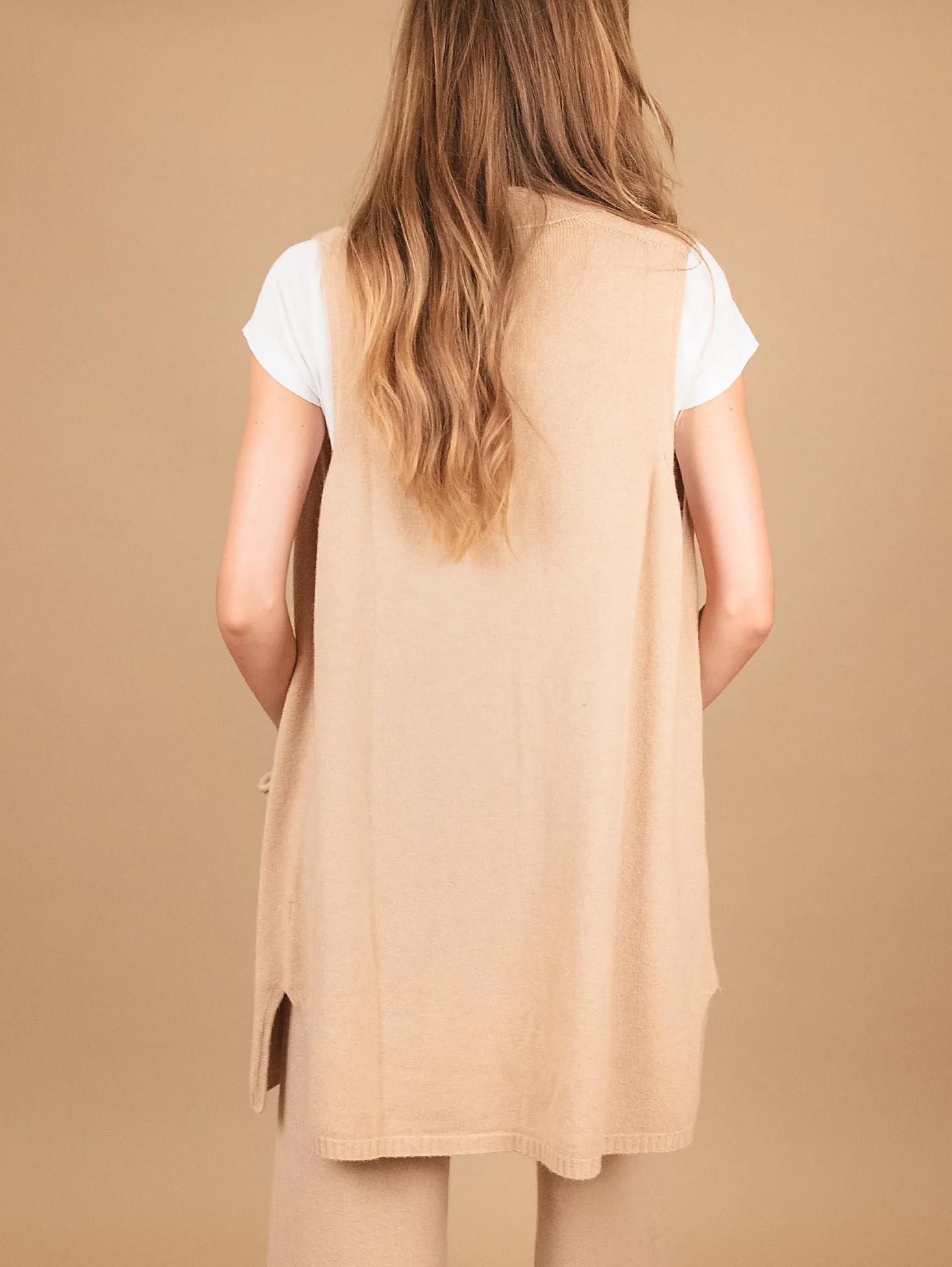 GILET LUNGO IN MAGLIA BEIGE