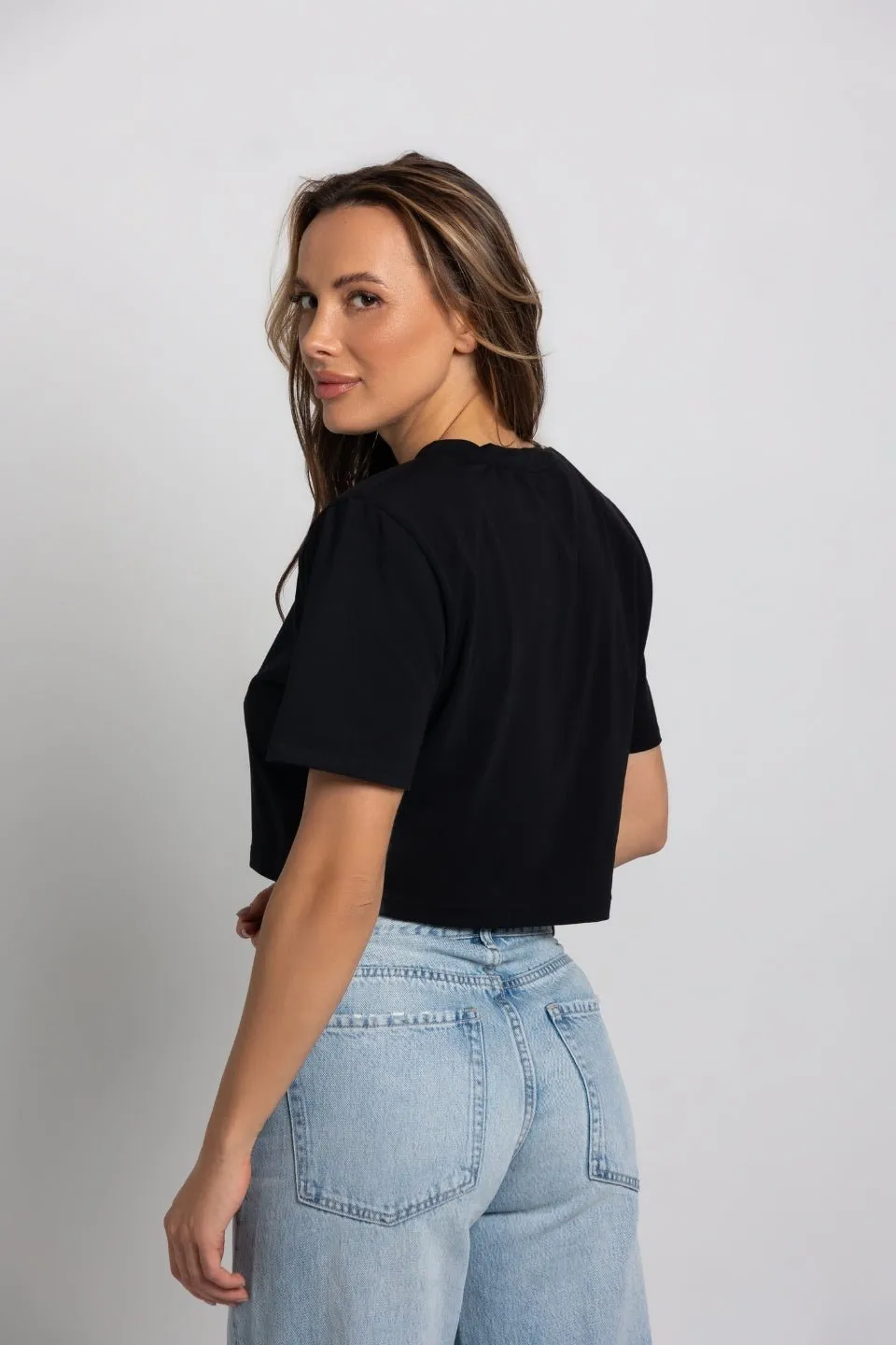 T-shirt krótki CROP TOP - czarny